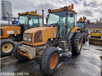 Tractor RENAULT