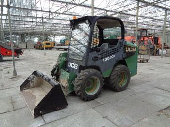 Minicargadora JCB