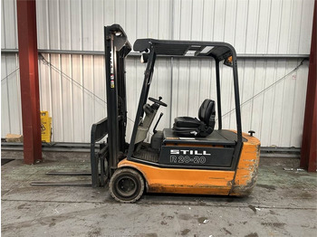 Carretilla elevadora eléctrica STILL R20