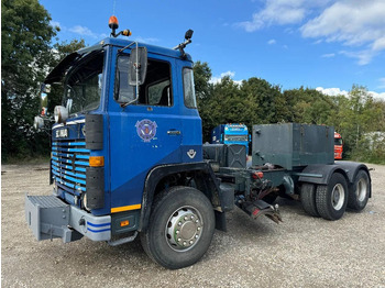 Camión chasis SCANIA 141