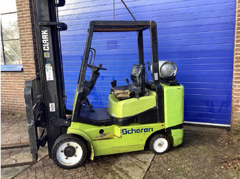 Carretilla elevadora 1999 CLARK CGC30 FORKLIFT 7300 MM: foto 5 Carretilla elevadora 1999 CLARK CGC30 FORKLIFT 7300 MM: foto 5