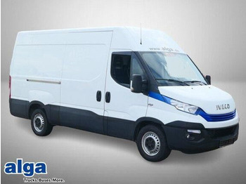 Arrendamiento de Iveco Daily 35S14/Hochdach/AHK/Klima Iveco Daily 35S14/Hochdach/AHK/Klima: foto 1