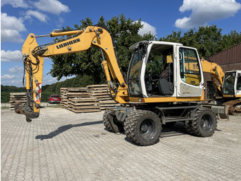 Excavadora de ruedas LIEBHERR