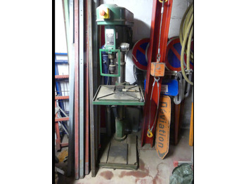 Máquina para metal