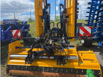 Desbrozadora de martillos MÜTHING
