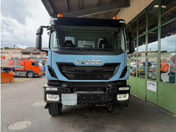 Camión multibasculante IVECO 340T45 Trakker  8x4: foto 3 Camión multibasculante IVECO 340T45 Trakker  8x4: foto 3