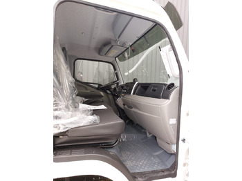 Camión isotérmico nuevo Mitsubishi Canter FUSO 70C18 Isotherm Koffer: foto 4