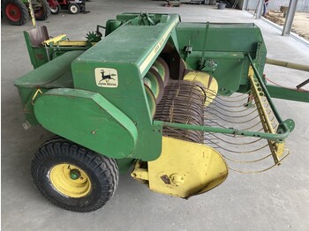Empacadora de pacas cuadradas JOHN DEERE