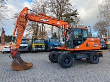 Excavadora de ruedas DOOSAN DX160W-3