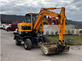 Excavadora de ruedas HYUNDAI