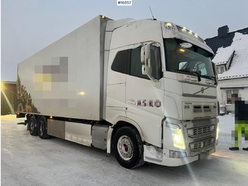 Camión caja cerrada VOLVO FH 540