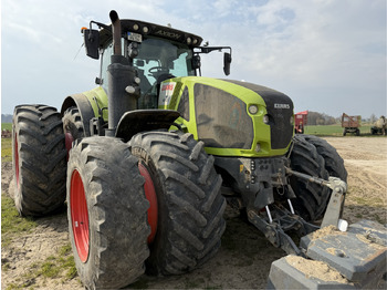 Tractor CLAAS Axion 960