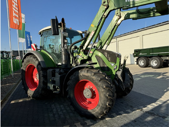 Tractor FENDT 724 Vario