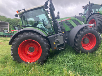 Tractor FENDT 724 Vario