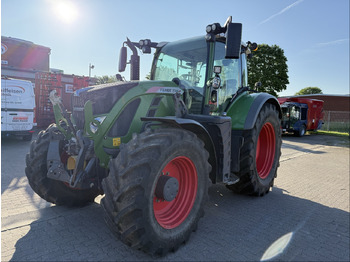 Tractor FENDT 724 Vario