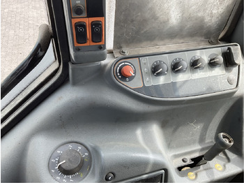 Tractor Valtra A 93: foto 5 Tractor Valtra A 93: foto 5