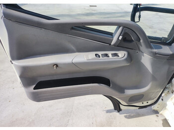 Cabina e interior para Camión Mitsubishi CANTER " S TYPE ": foto 5