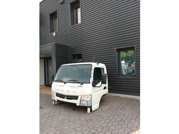 Cabina e interior MITSUBISHI