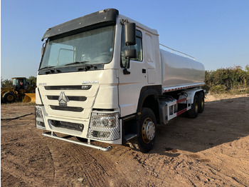 Camión cisterna SINOTRUK HOWO 371 Water Tanker Truck: foto 3
