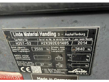 Arrendamiento de  Linde H25T-02 Linde H25T-02: foto 4