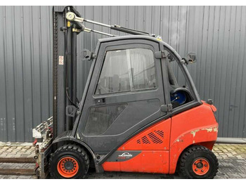 Arrendamiento de  Linde H25T-02 Linde H25T-02: foto 2