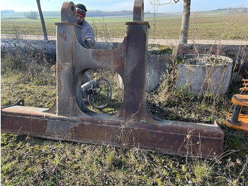 Maquinaria de construcción CASE