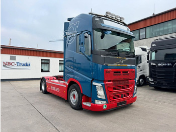 Arrendamiento de Volvo FH 460*GLOBETROTTER *STANDKLIMA*AUTOTRANSPORTER*  Volvo FH 460*GLOBETROTTER *STANDKLIMA*AUTOTRANSPORTER*: foto 1