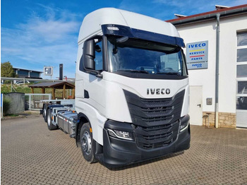 Camión portacontenedore/ Intercambiable IVECO S-WAY
