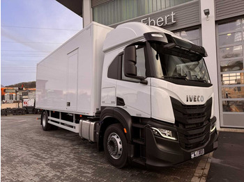 Camión caja cerrada IVECO S-WAY