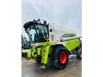 Cosechadora de granos CLAAS Tucano 450