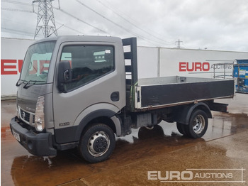 Furgoneta caja abierta NISSAN