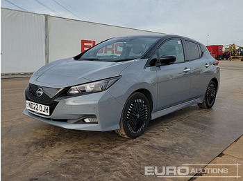 Coche NISSAN