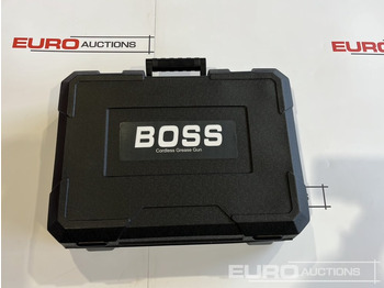 Equipo de construcción Unused Boss 21 Volt Lithium Battery Cordless Grease Gun, 2 Batteries, Case, Shoulder Strap, Extension Pieces & Fittings: foto 2