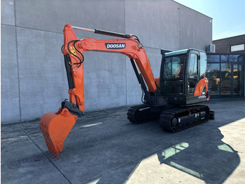 Excavadora de cadenas DOOSAN DX55-9C