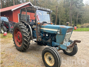 Tractor FORD 4000: foto 2