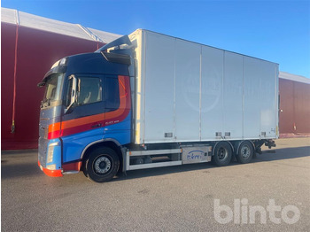 Camión caja cerrada VOLVO FH 540