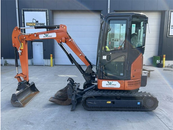 Miniexcavadora HITACHI ZX26U-6