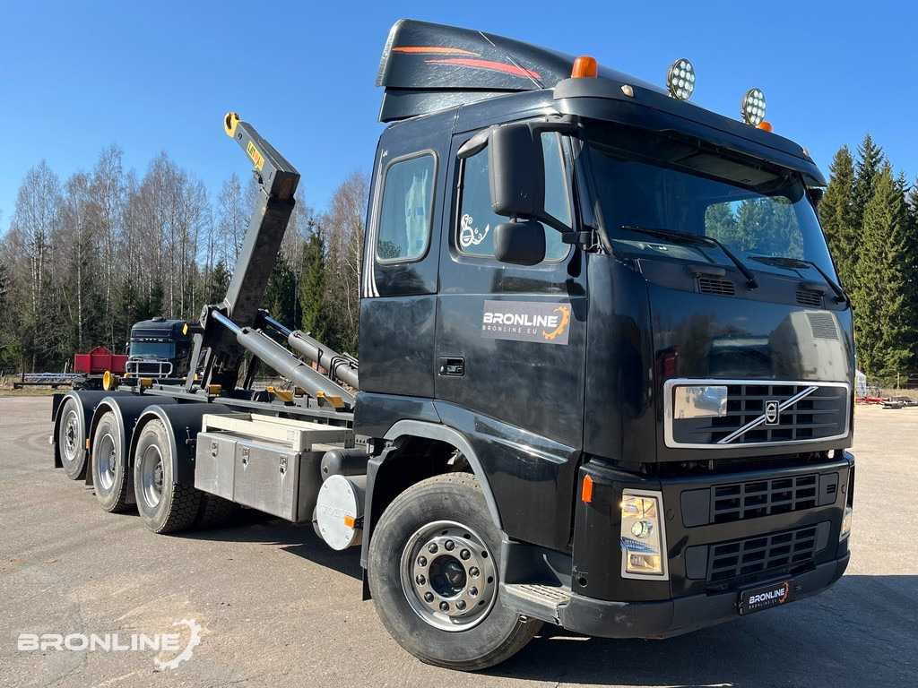 2005 Volvo FH12 8x4 + konkslift 26t - Camión multibasculante: foto 1 2005 Volvo FH12 8x4 + konkslift 26t - Camión multibasculante: foto 1