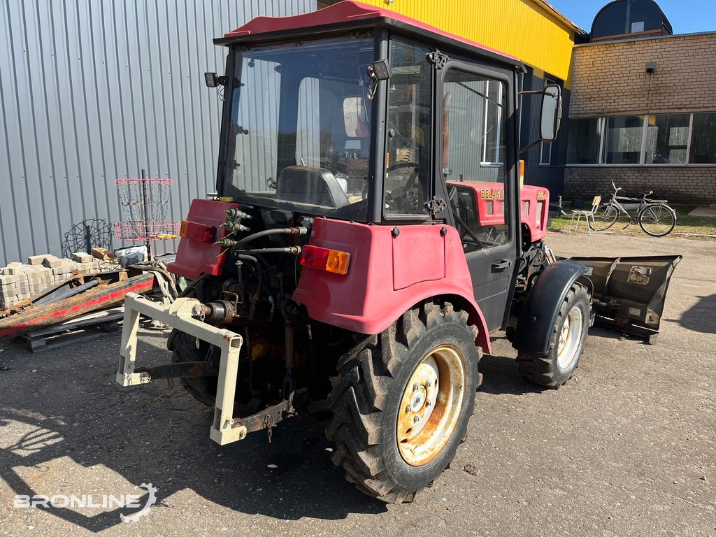 2016 Belarus 320.4 Tractor + Snow plow - Tractor: foto 5 2016 Belarus 320.4 Tractor + Snow plow - Tractor: foto 5