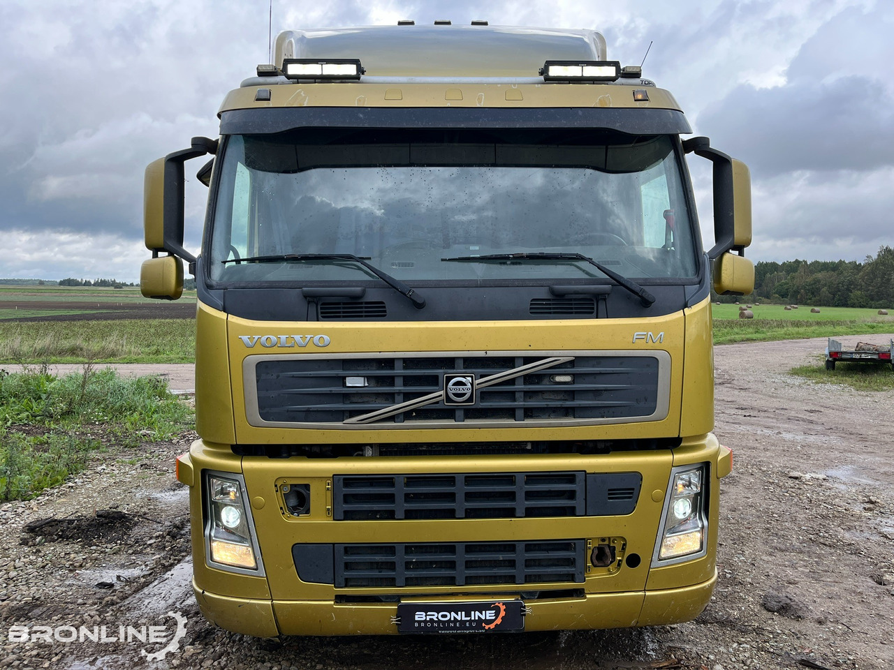 2006 Volvo FM400 + 2000 FLIEGL SZS 280 Flatbed - Cabeza tractora: foto 3 2006 Volvo FM400 + 2000 FLIEGL SZS 280 Flatbed - Cabeza tractora: foto 3