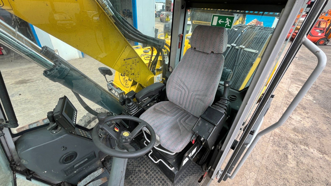 Manipulador de materiales Fuchs TeRex MHL 320 D Umschlagbagger Greifer Pratzen: foto 7
