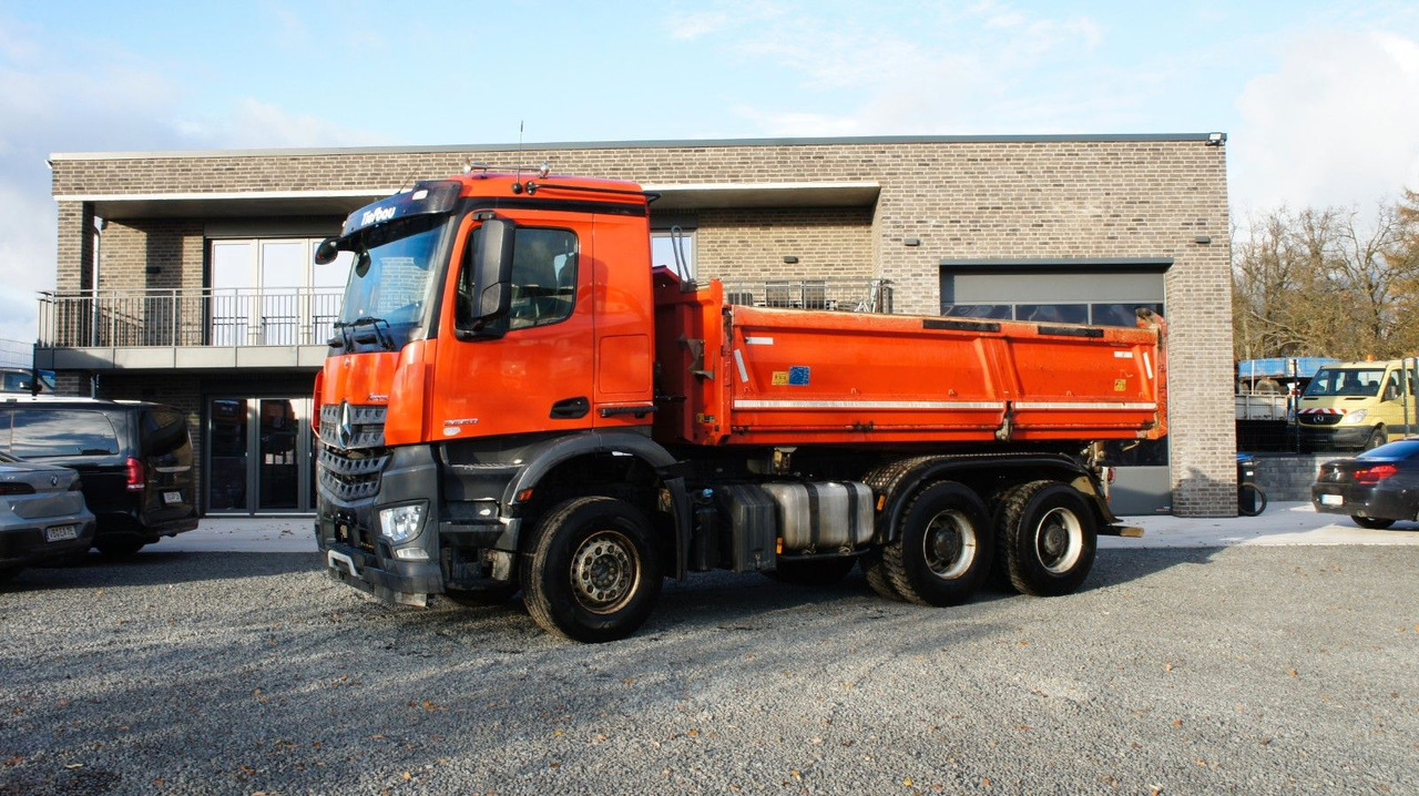 Mercedes-Benz Arocs 2653 Dreiseitenkipper Meiller Bordmatik - Camión volquete: foto 1 Mercedes-Benz Arocs 2653 Dreiseitenkipper Meiller Bordmatik - Camión volquete: foto 1