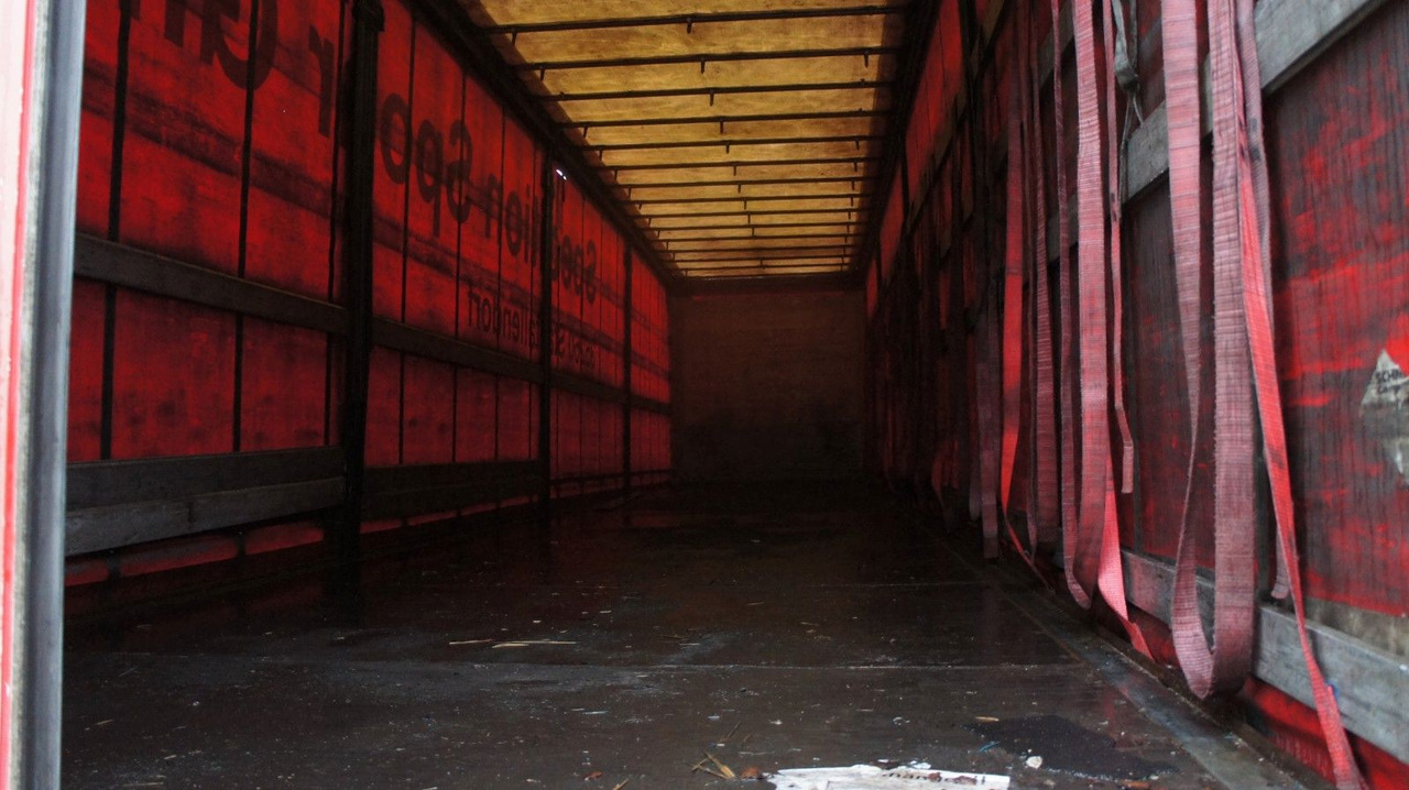 Schmitz Cargobull S01 Pritsche + Plane SAF-Achsen - Semirremolque lona: foto 5 Schmitz Cargobull S01 Pritsche + Plane SAF-Achsen - Semirremolque lona: foto 5