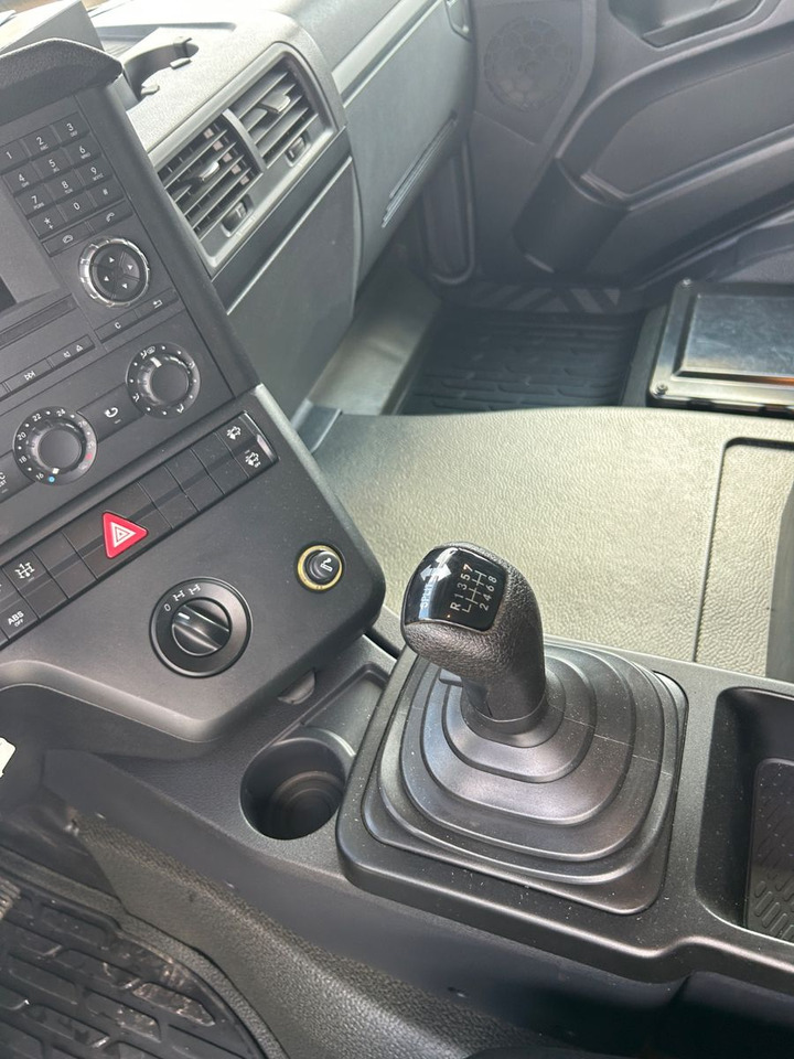 Camión chasis Mercedes-Benz Arocs 26.40 6x4 Kipperfahrgestell BB: foto 11 Camión chasis Mercedes-Benz Arocs 26.40 6x4 Kipperfahrgestell BB: foto 11