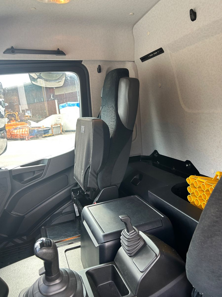 Camión chasis Mercedes-Benz Arocs 26.40 6x4 Kipperfahrgestell BB: foto 13 Camión chasis Mercedes-Benz Arocs 26.40 6x4 Kipperfahrgestell BB: foto 13