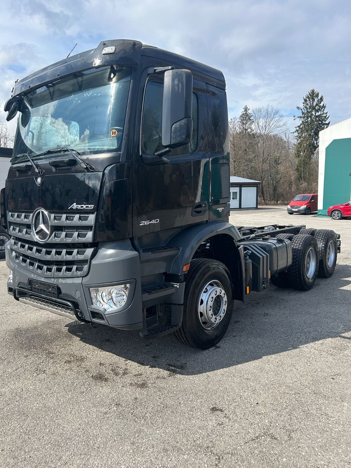Camión chasis Mercedes-Benz Arocs 26.40 6x4 Kipperfahrgestell BB: foto 9 Camión chasis Mercedes-Benz Arocs 26.40 6x4 Kipperfahrgestell BB: foto 9