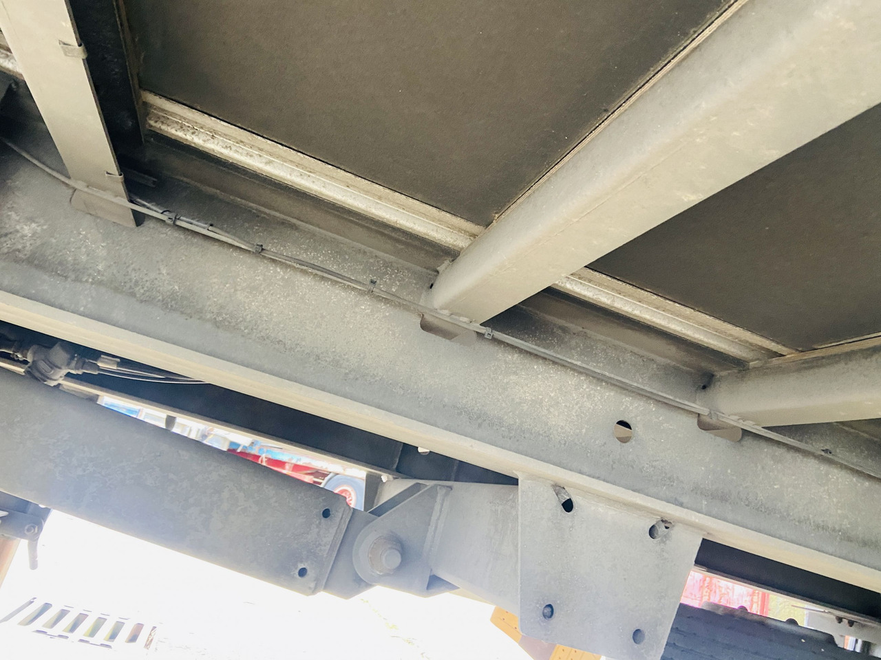 Ackermann Z-KA-F10.5/7,6 1 Achs Planenanhänger 10,5 t GG - Remolque caja cerrada: foto 3 Ackermann Z-KA-F10.5/7,6 1 Achs Planenanhänger 10,5 t GG - Remolque caja cerrada: foto 3