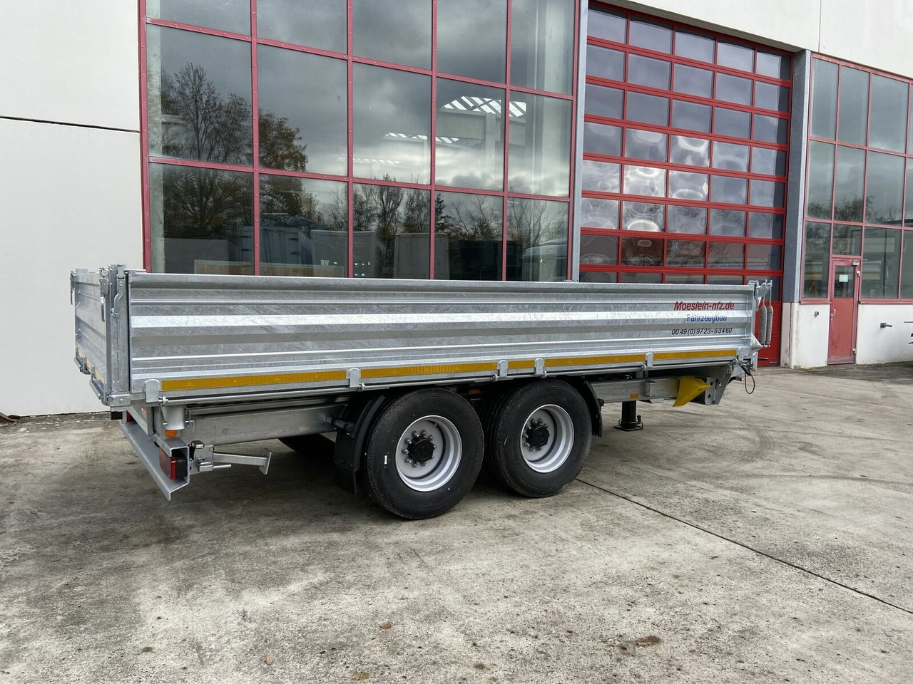 Möslein 14 t Kipper Tieflader 5,70 m lang, Breite Reife - Remolque volquete: foto 4 Möslein 14 t Kipper Tieflader 5,70 m lang, Breite Reife - Remolque volquete: foto 4
