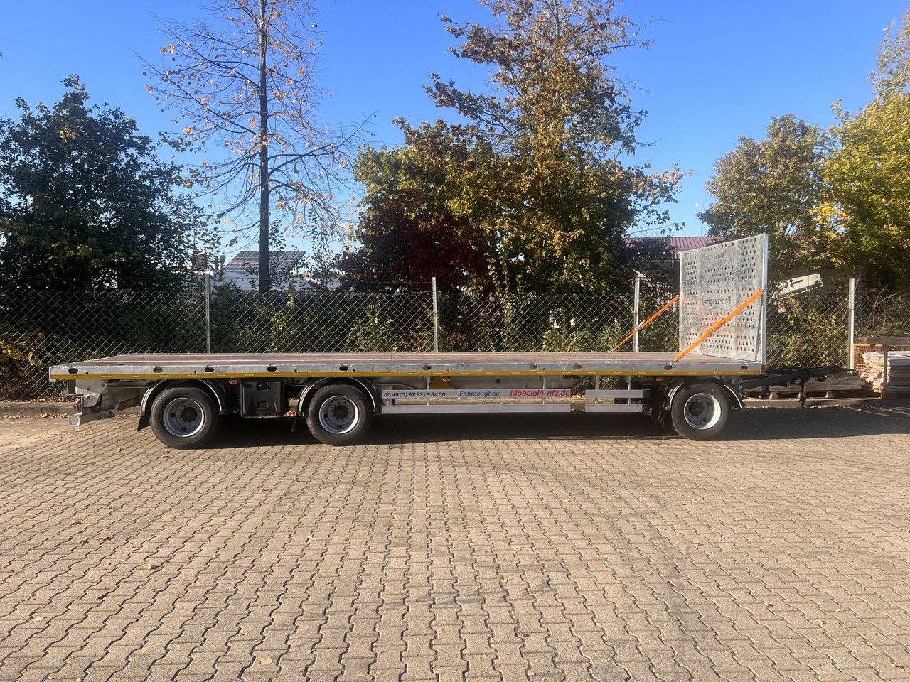 Möslein 3 Achs Jumbo- Plato- Anhänger, 10,5 m Ladefläch - Remolque plataforma/ Caja abierta: foto 1 Möslein 3 Achs Jumbo- Plato- Anhänger, 10,5 m Ladefläch - Remolque plataforma/ Caja abierta: foto 1