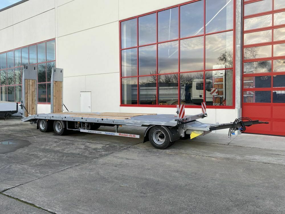 Möslein 3 Achs Tieflader mit gerader Ladefläche 9 m, Ne - Remolque góndola rebajadas: foto 4 Möslein 3 Achs Tieflader mit gerader Ladefläche 9 m, Ne - Remolque góndola rebajadas: foto 4